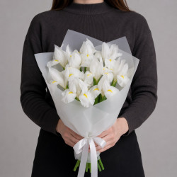 7 фиолетовых ирисов